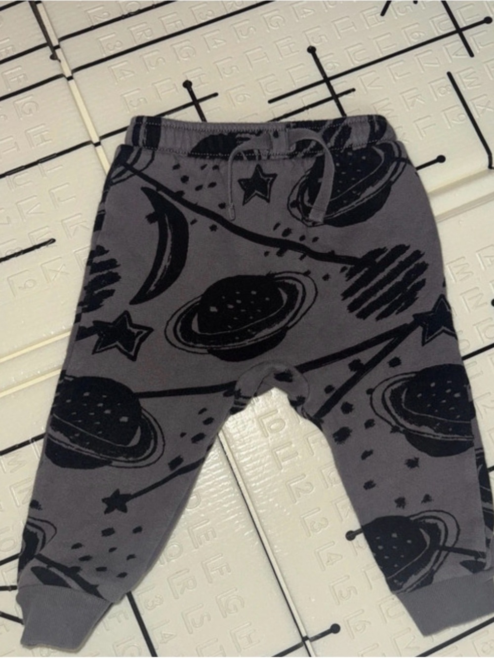 Tea Collection Gray Joggers with Navy Space Print Size 6/9M